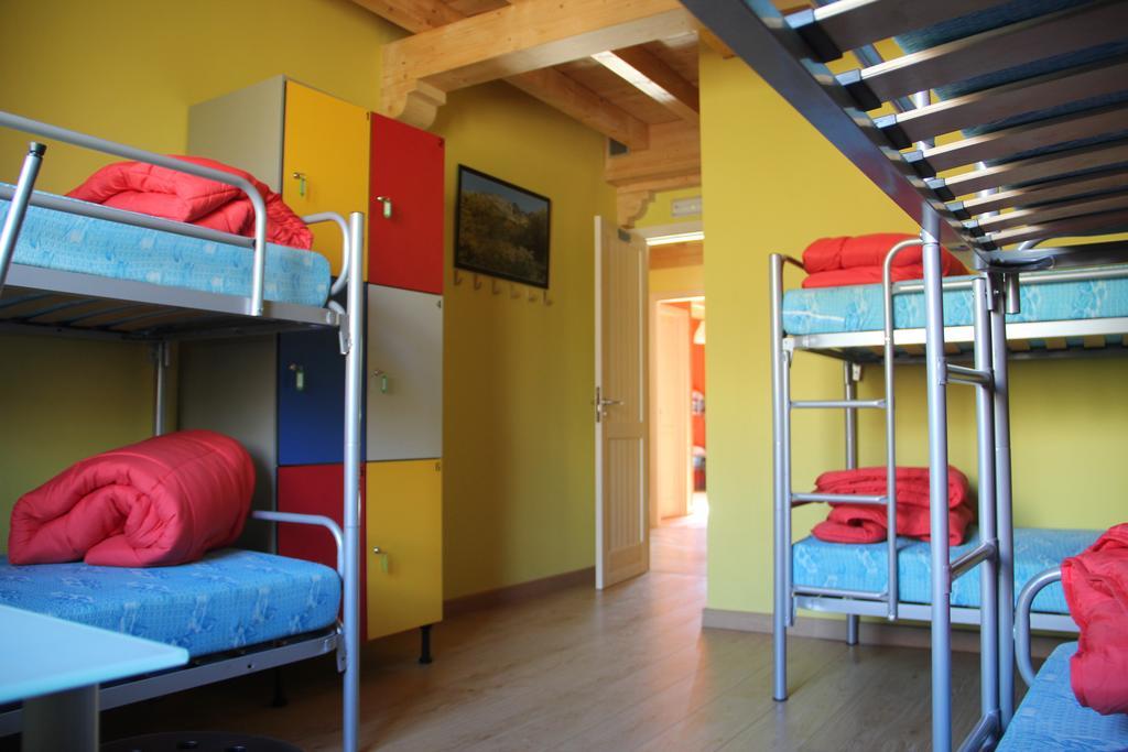Hostel Curavacas Triollo Rum bild